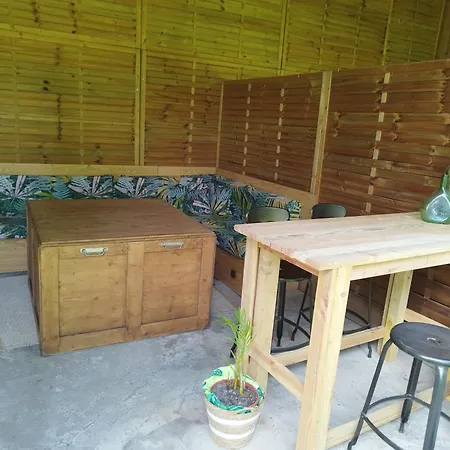 Montplaisir Couette-café