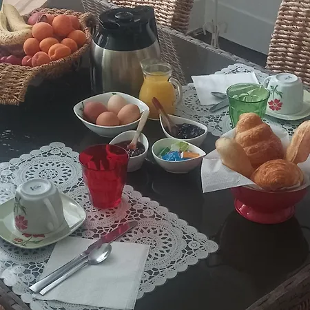 לינה וארוחת בוקר Montplaisir Montendre